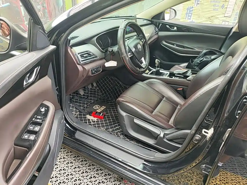 Changan Raeton CC 2019 2018 1.5T Manual Elegant China V