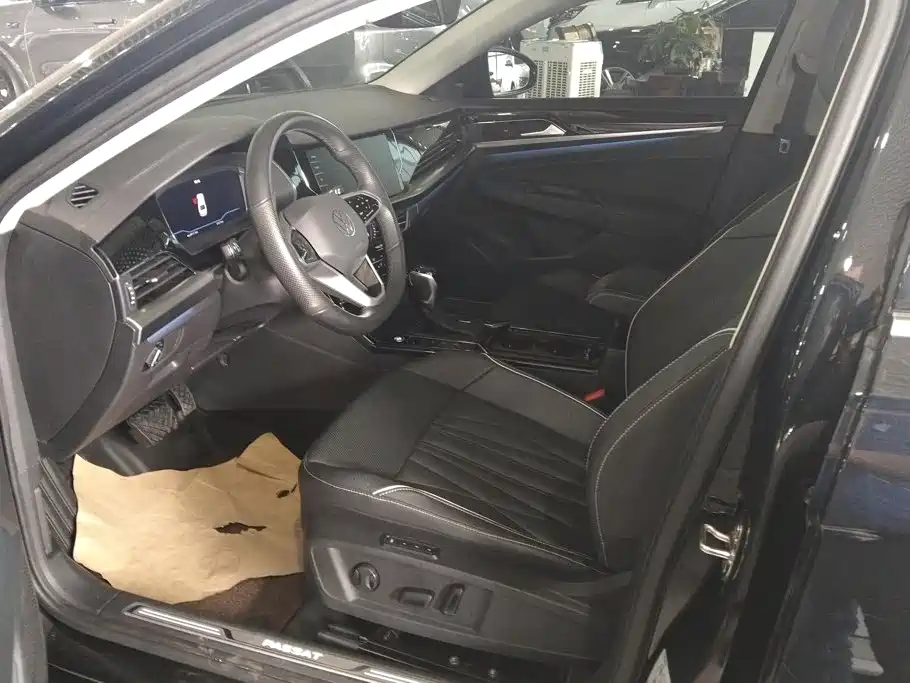 Фото 9 - Volkswagen Passat