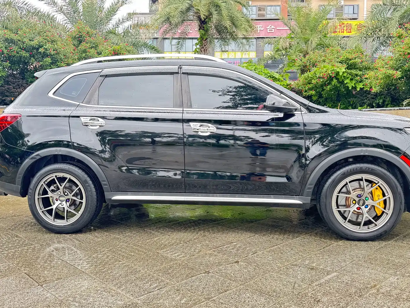 Roewe RX5 2017 2016 30T 4WD Automatic Internet Premium Edition