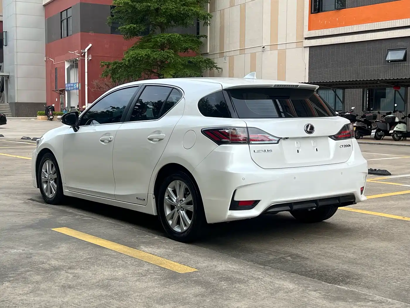 Lexus CT 2016 2014 CT200h Elite Monochrome