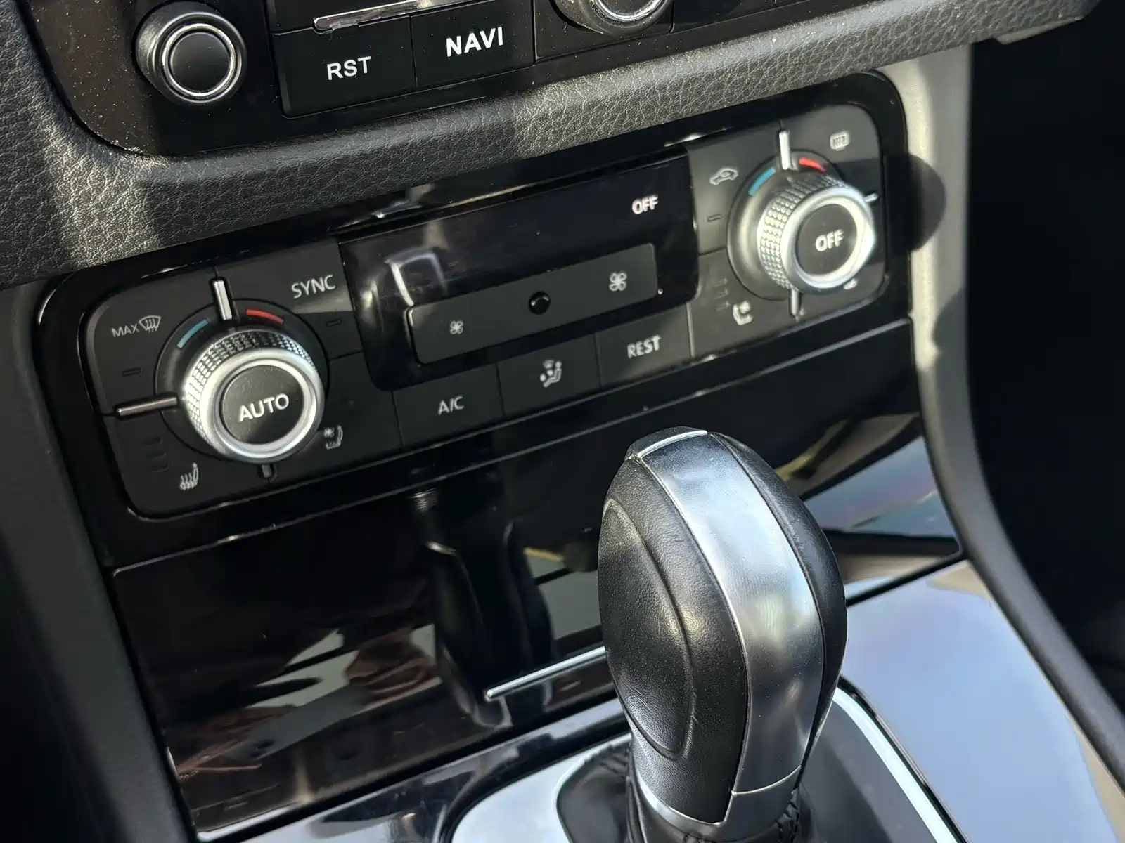 Фото 21 - Volkswagen Touareg
