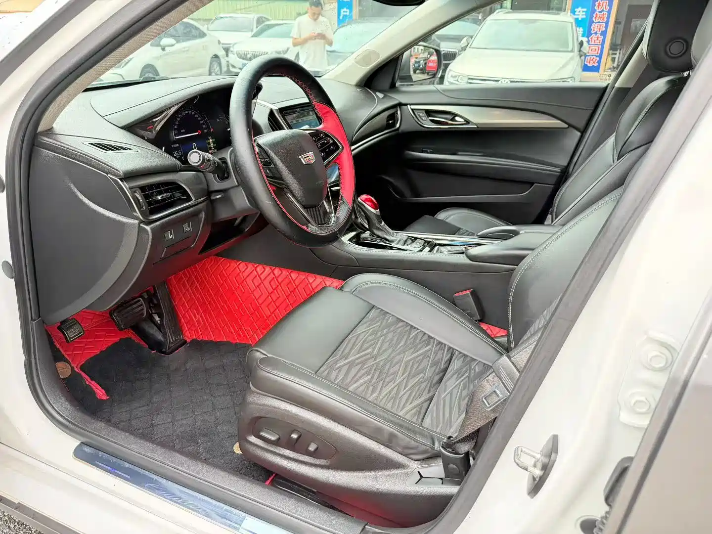 Photo 4 - Cadillac ATS-L