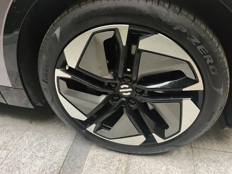 HiPhi Y 2023 2023 560km Pioneer Edition