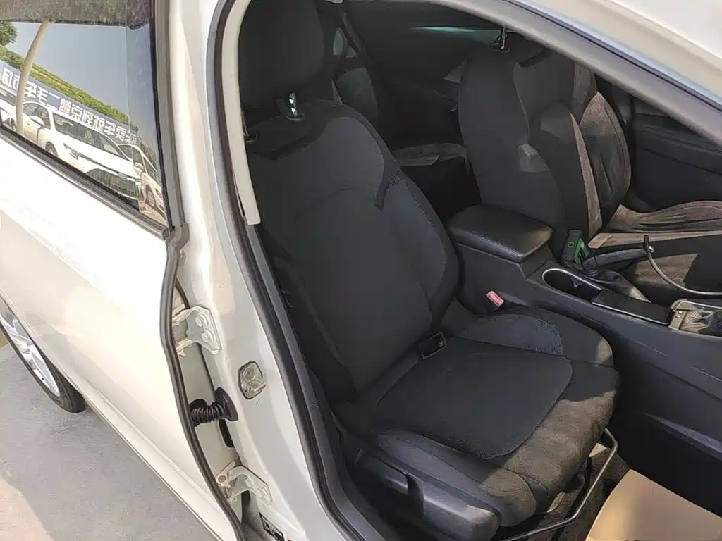 DS 5LS 2016 2016 1.6T Style Edition THP160