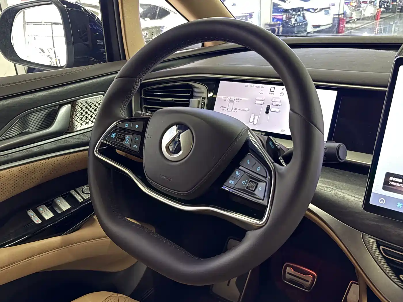 Denza D9 2026 2025 DM-i Smart Driving Edition 1020 AWD Flagship