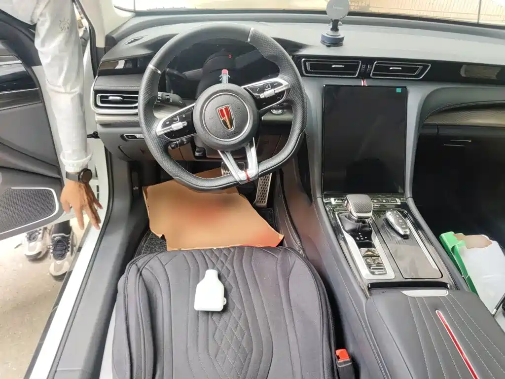 Hongqi H6 2025 2025 Model 2.0T Far-Reaching Edition