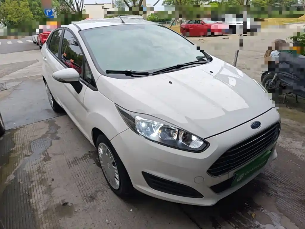 Ford Fiesta 2015 2013 Sedan 1.5L Manual Trend