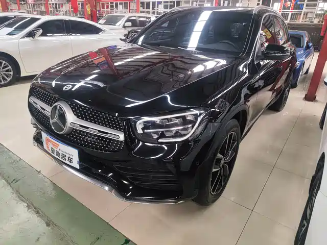 MERCEDES-BENZ GLC