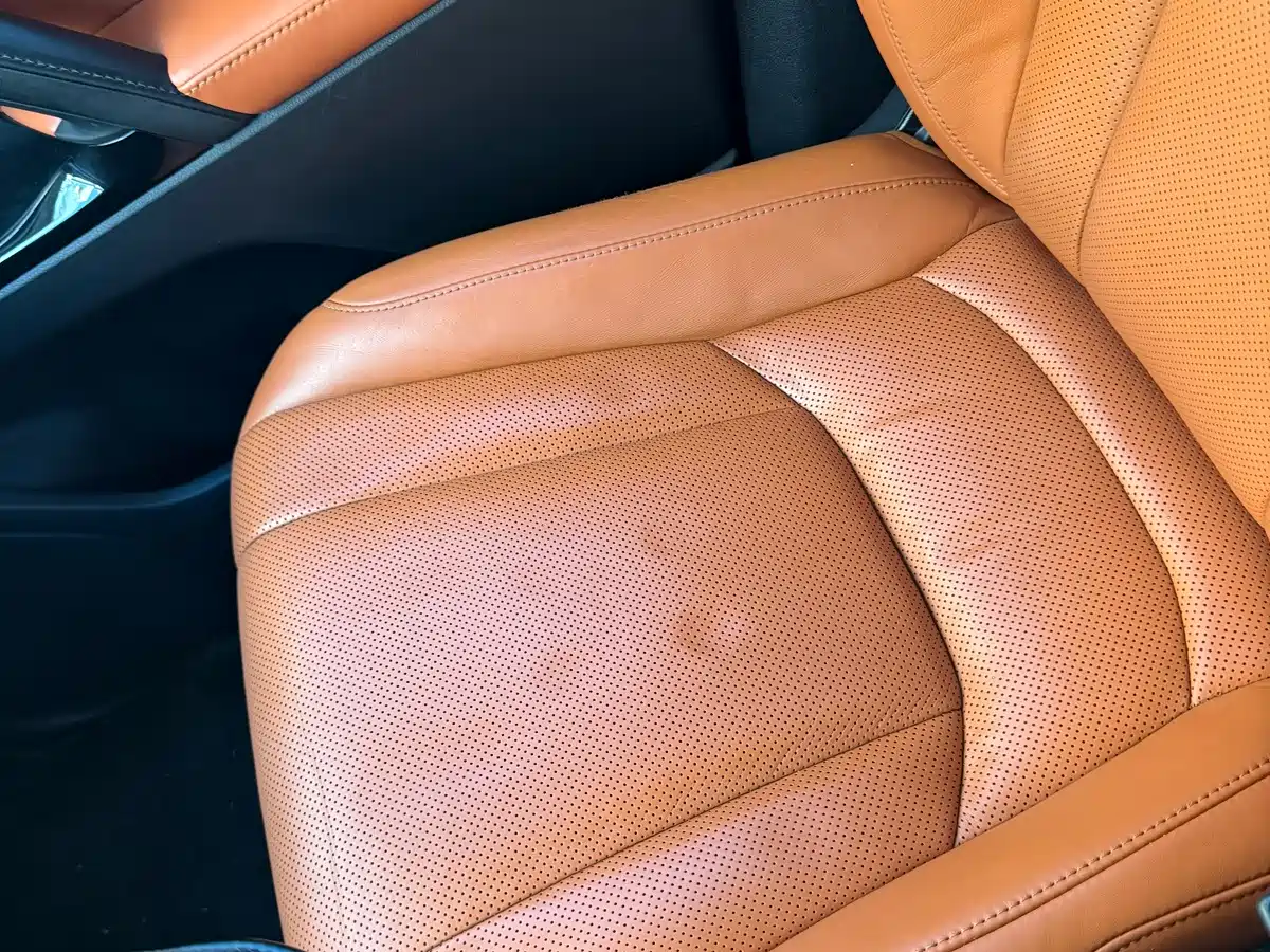 Фото 8 - Lexus LX