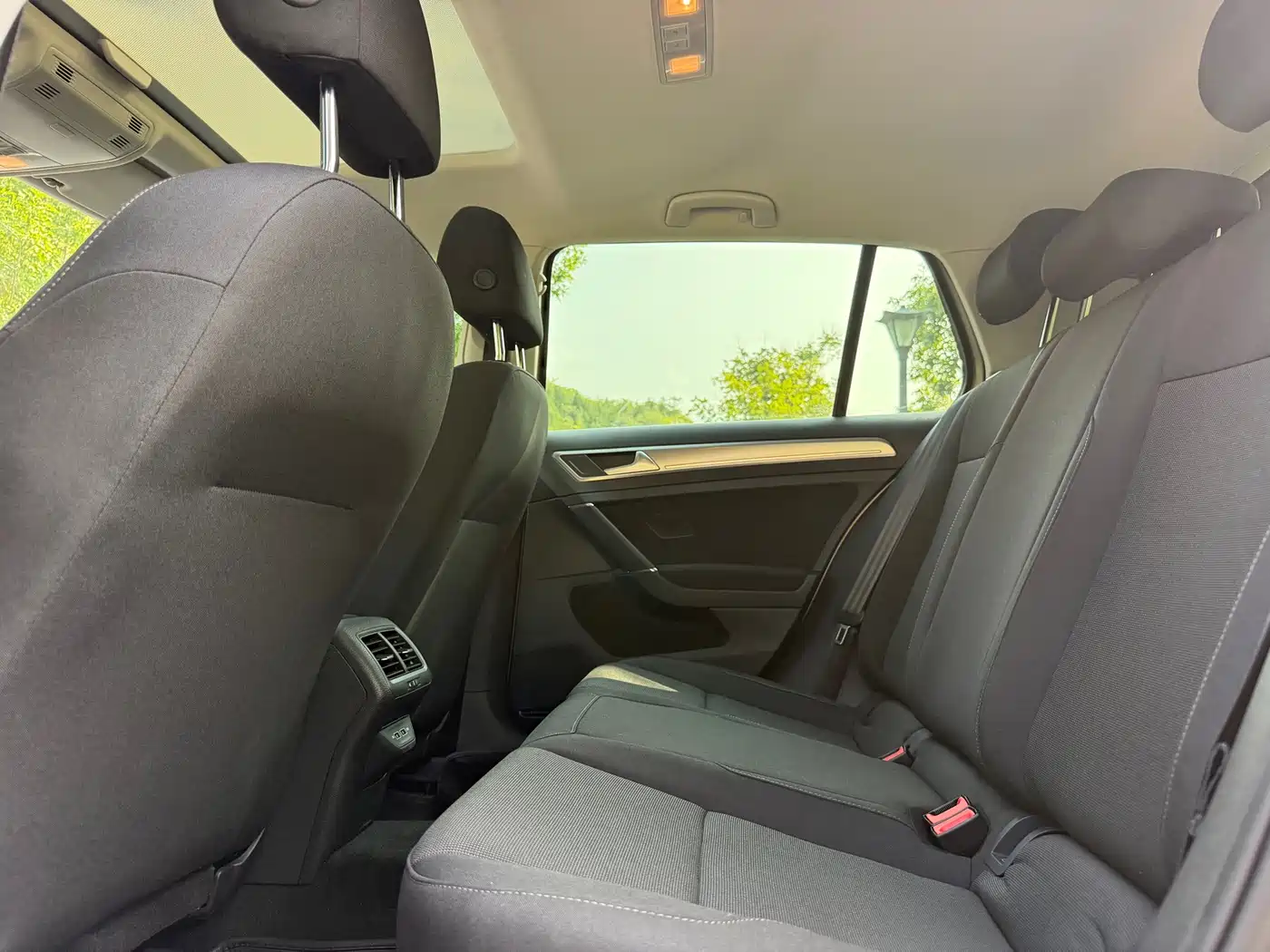 Фото 7 - Volkswagen Golf