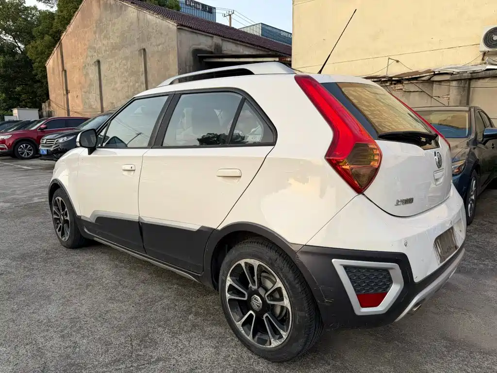 MG 3SW 2015 2015 1.5L AMT Elite