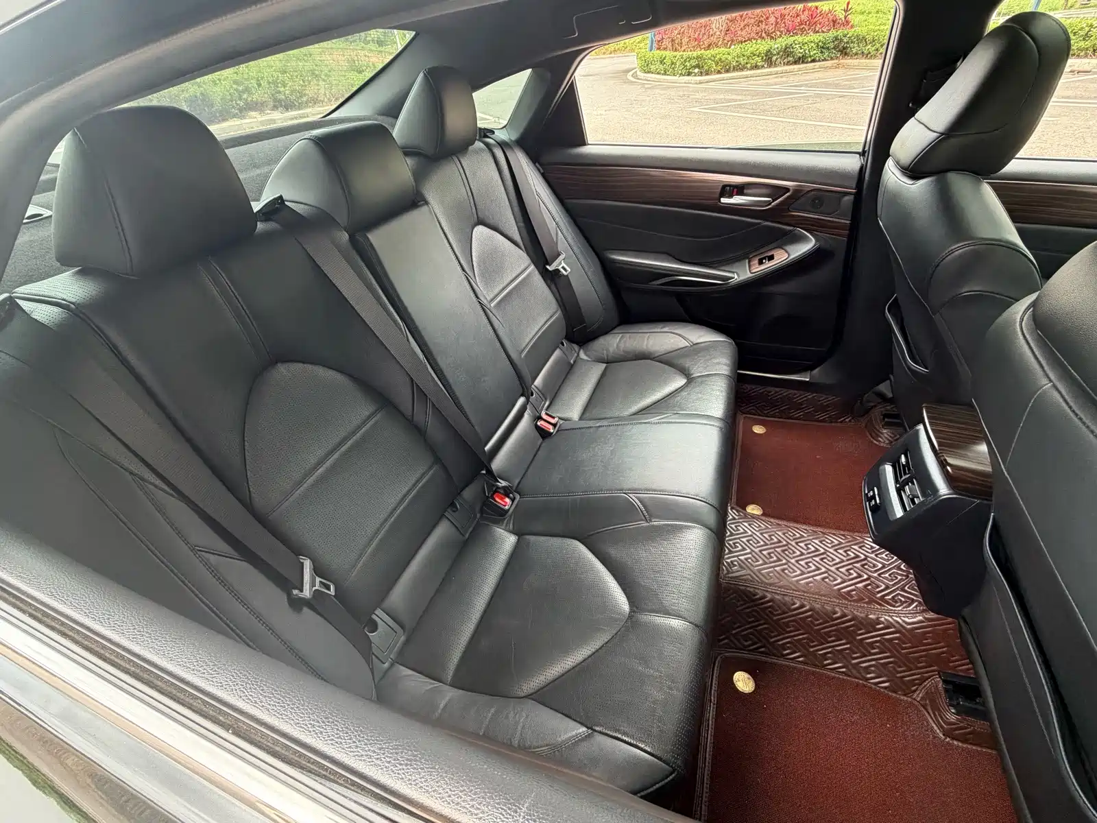 Фото 18 - Toyota Avalon