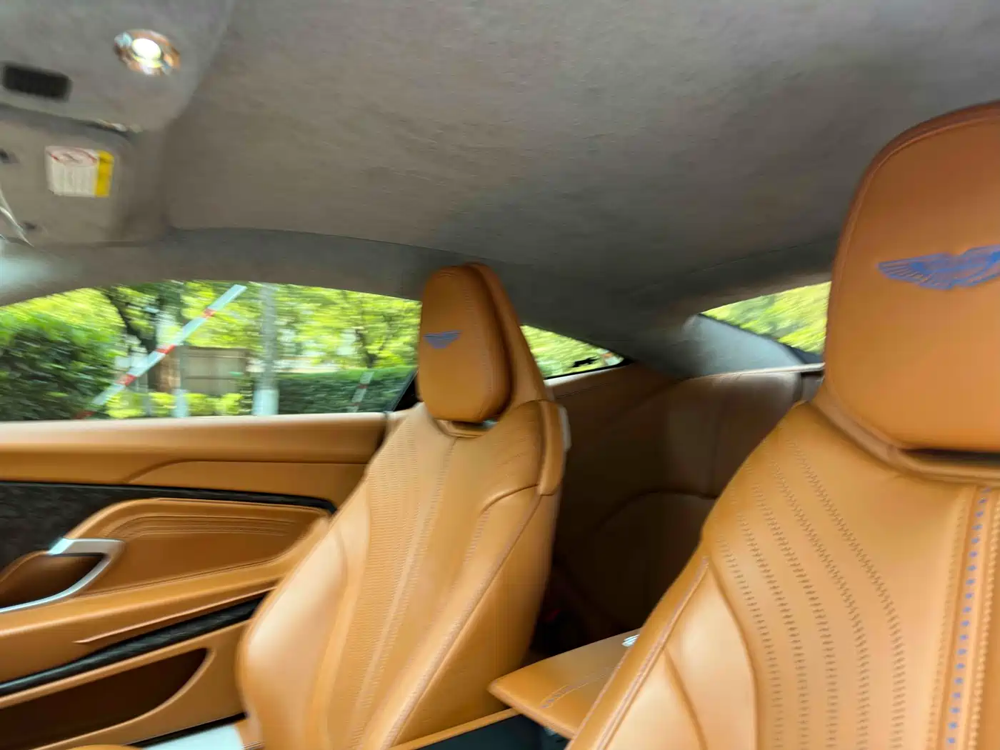 Aston Martin DB11 2018 2017 4.0T V8