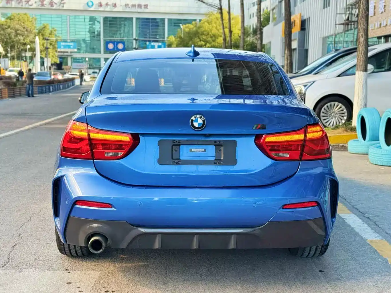 BMW 1 SERIES