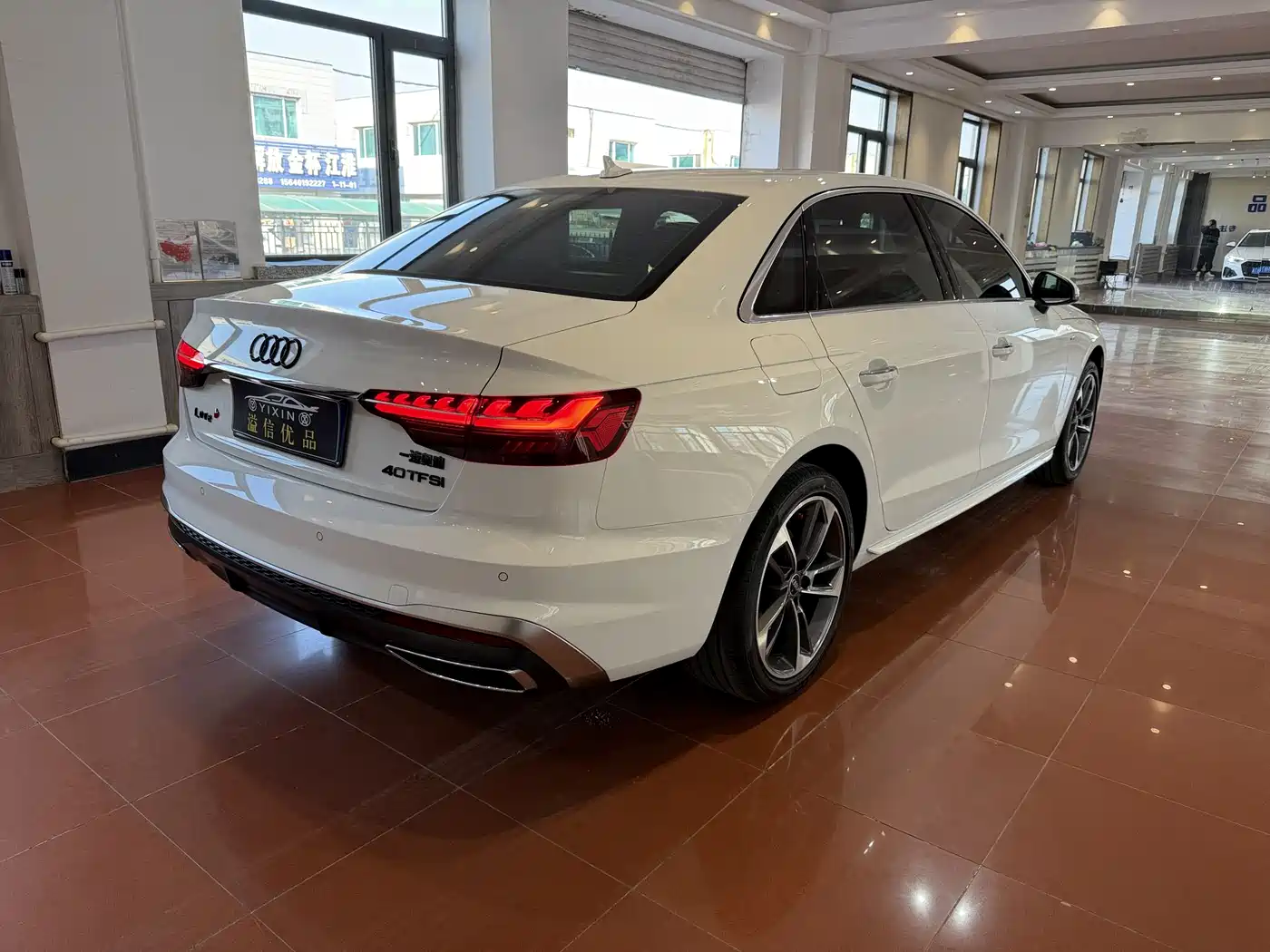 Audi A4L 2025 2 Million Celebration Edition 40 TFSI Fashion Dynamic фото 15
