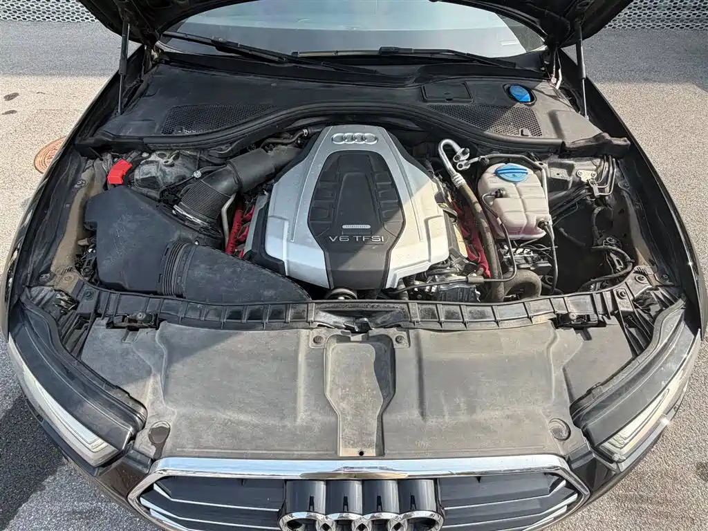 Фото 8 - Audi A6L
