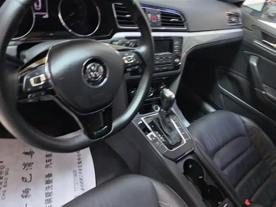 Volkswagen Lamando 2015 280TSI DSG Comfort фото 12