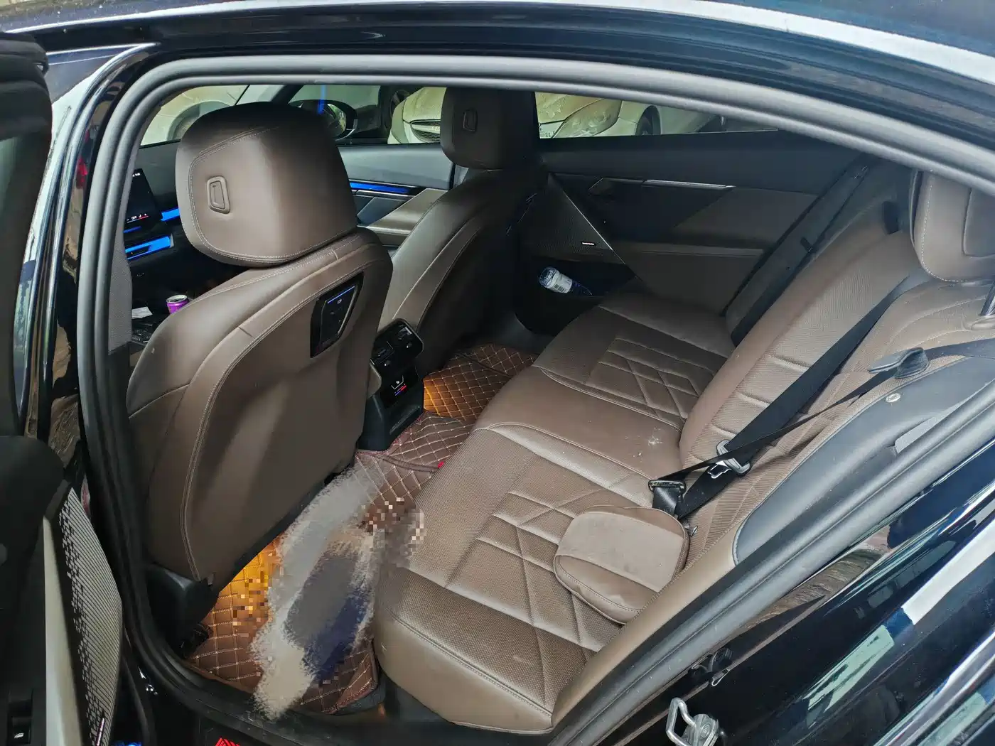BMW 5 Series 2024 530Li Leading Model Luxury Package фото 6