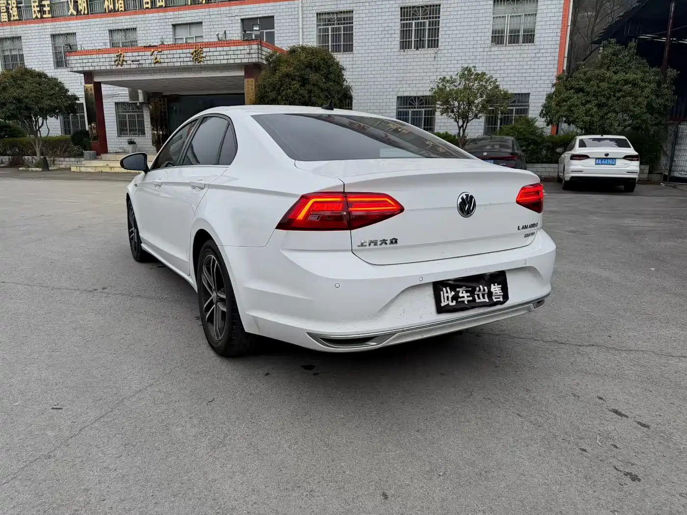 Volkswagen Lamando 2021 280TSI DSG Comfort Edition фото 7
