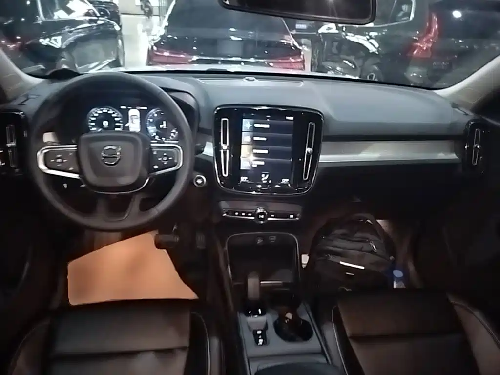 Volvo XC40 2022 2022 Model T4 AWD Smart Drive Fashion Edition