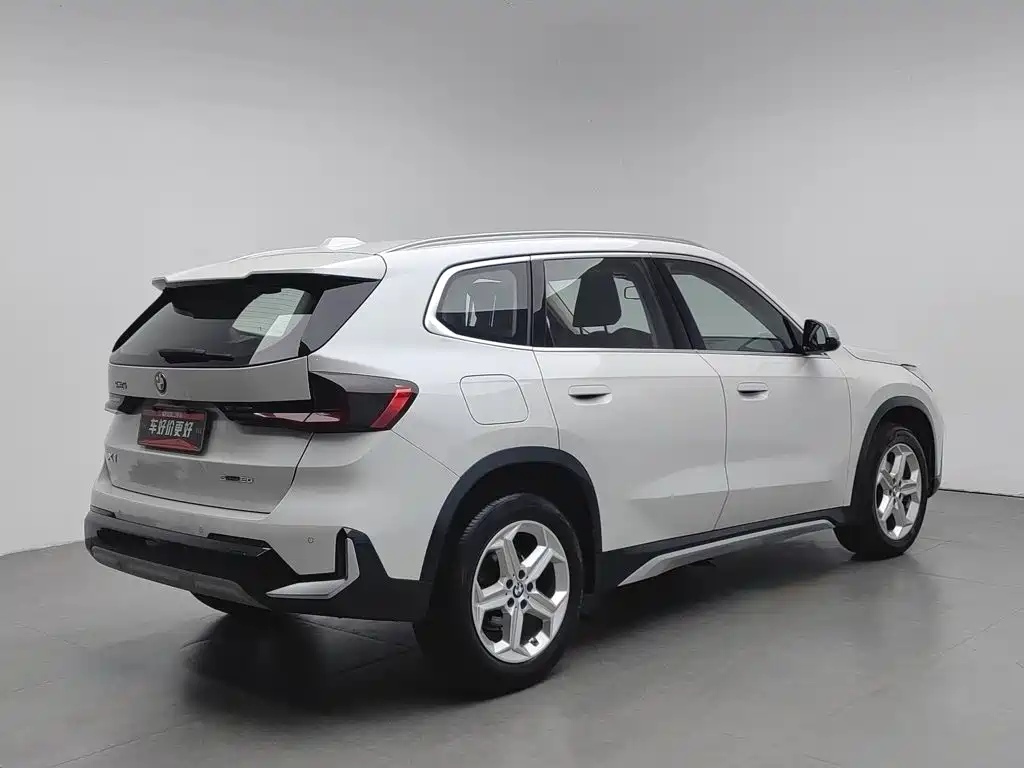 Фото 2 - BMW X1
