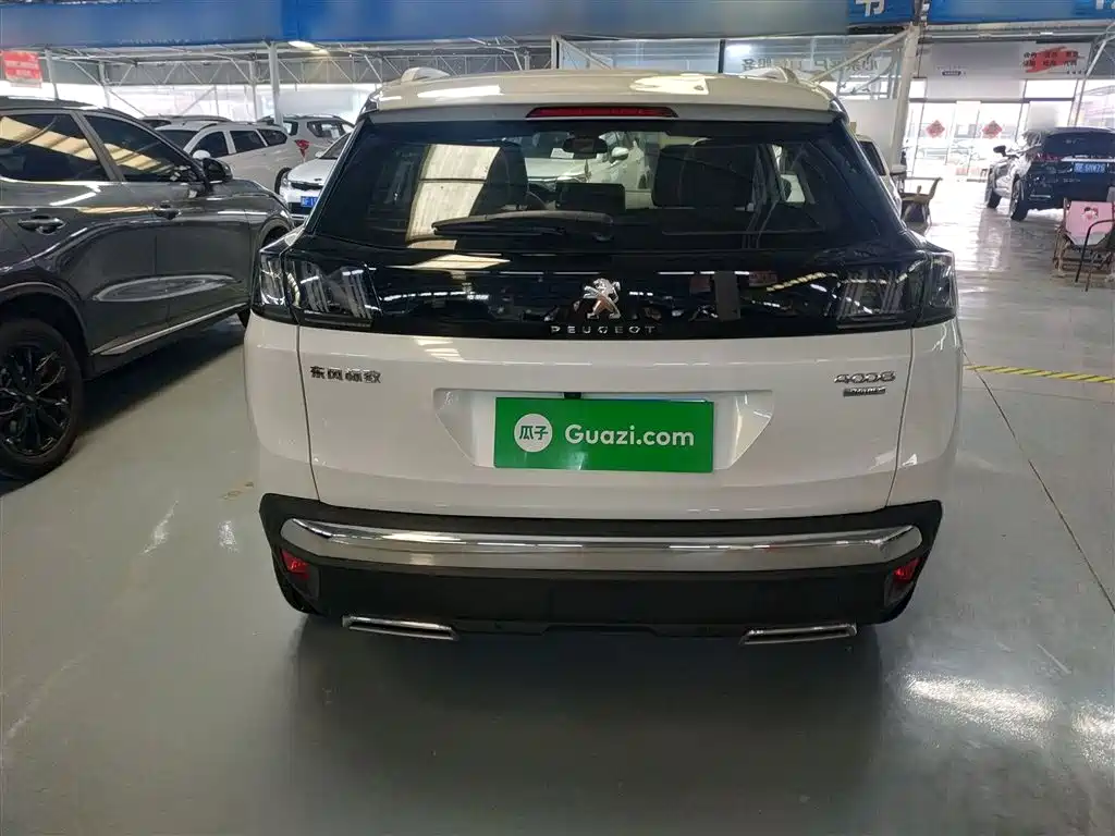 PEUGEOT 4008