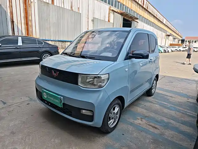 Wuling Hongguang MINI EV Комфорт, литий-железо-фосфатный аккумулятор