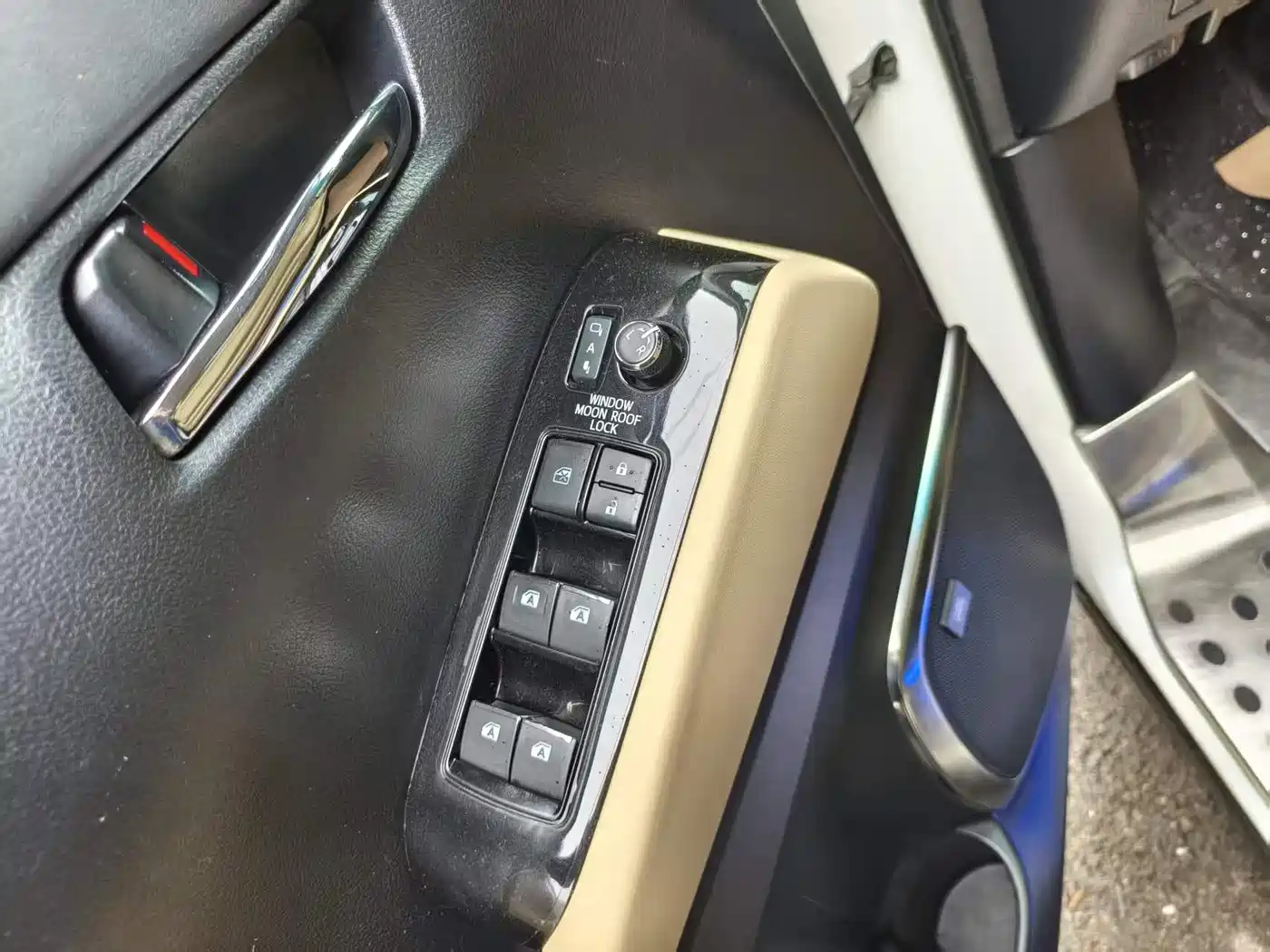 Toyota Alphard 2015 3.5L Luxury Edition фото 24