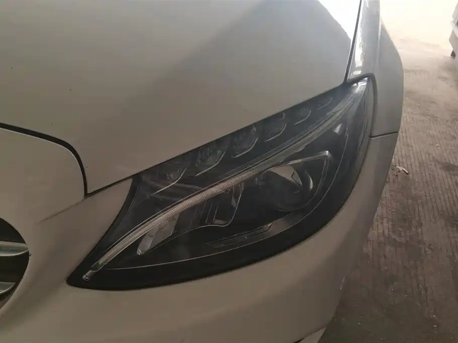 Mercedes-Benz C-Class 2017 Facelift C 200 Sport Edition фото 5