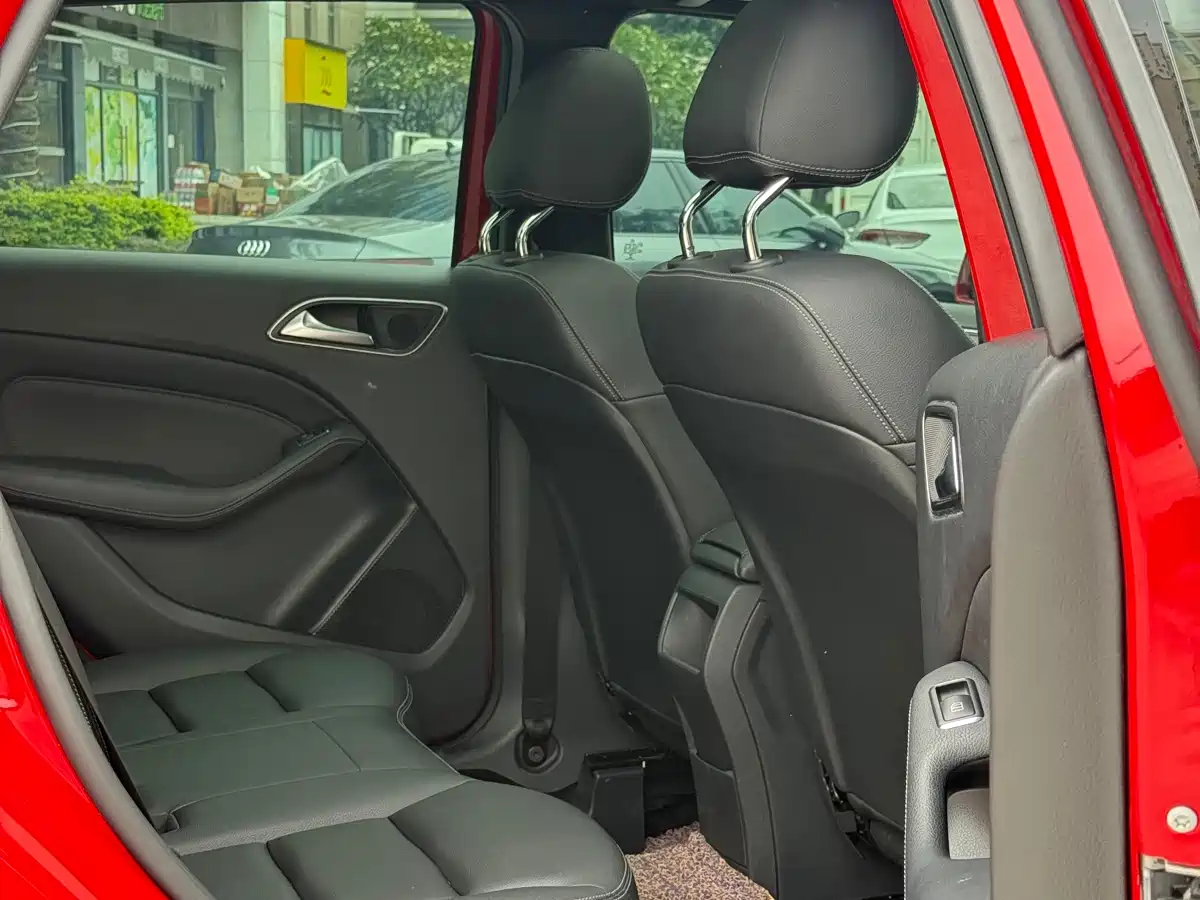 Mercedes-Benz B-Class 2017 B 200 Dynamic фото 17