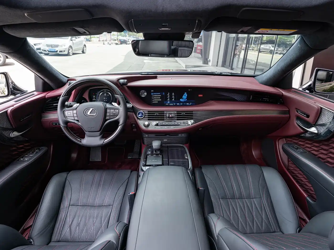 Lexus LS 2018 500h Executive Edition China V фото 13