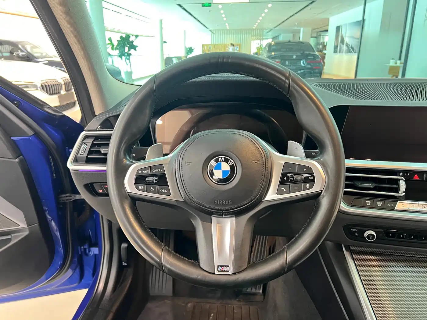 BMW 3 Series 2020 325i M Sport Black Night Package фото 10
