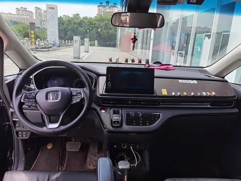 Photo 5 - Honda Odyssey