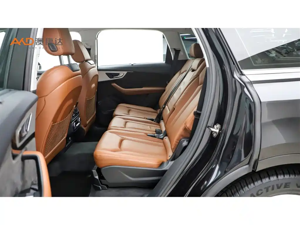 Фото 7 - Audi Q7