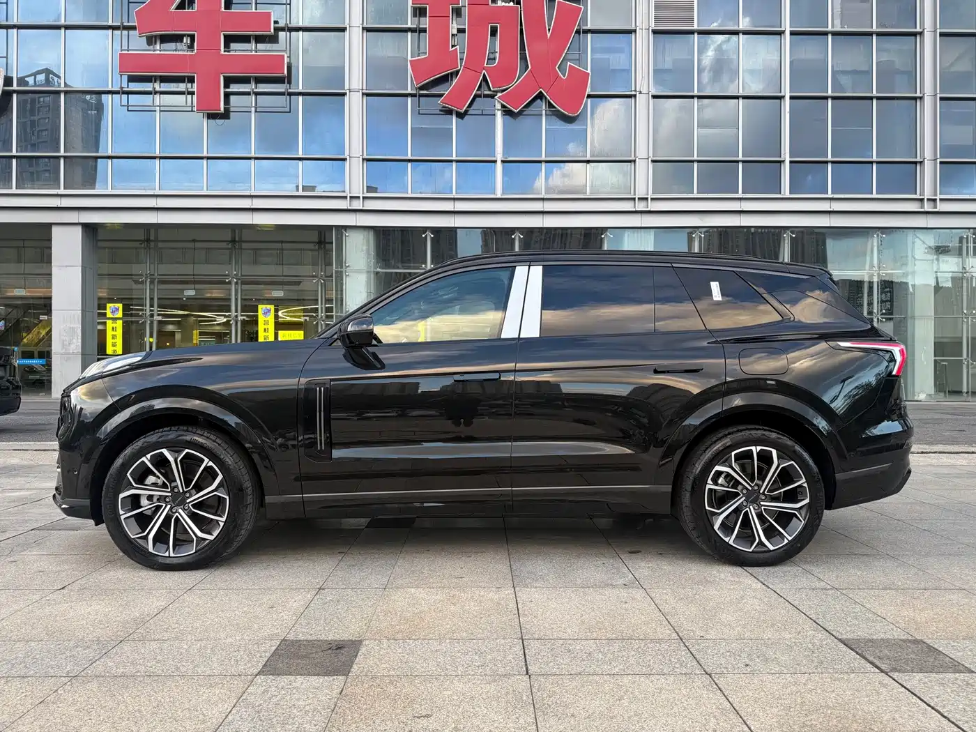 Lynk & Co 09 EM-P 2026 2024 2.0TD EM-P AWD HALO 6-Seater