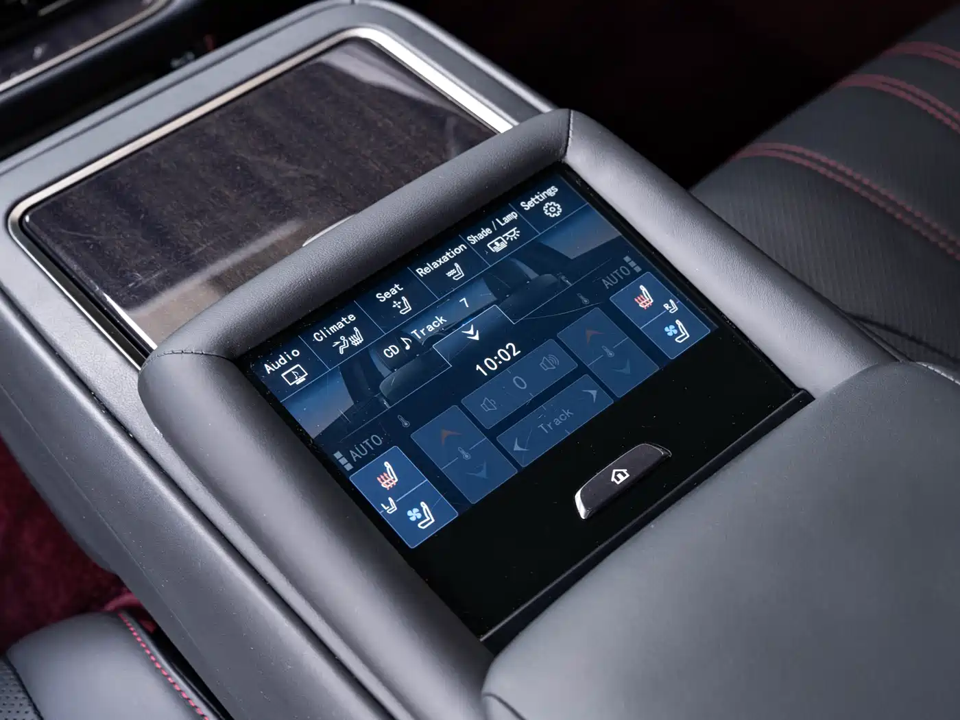 Lexus LS 2018 500h Executive Edition China V фото 19