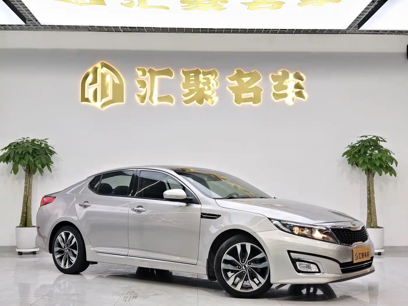 Kia K5 2014 2.0L Automatic LUXURY фото 4