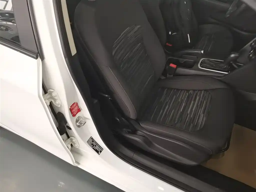 Chevrolet Cavalier 2019 320 Auto Sunroof Enjoyment Edition фото 25