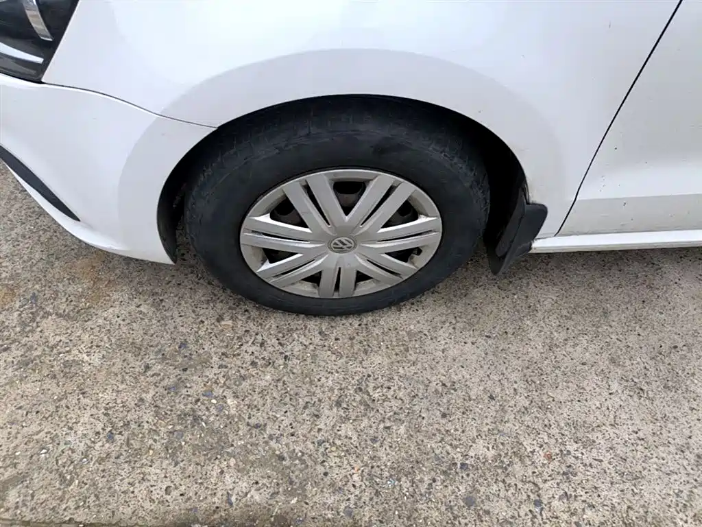 Volkswagen Polo 2018 1.5L Auto Safe Drive фото 23