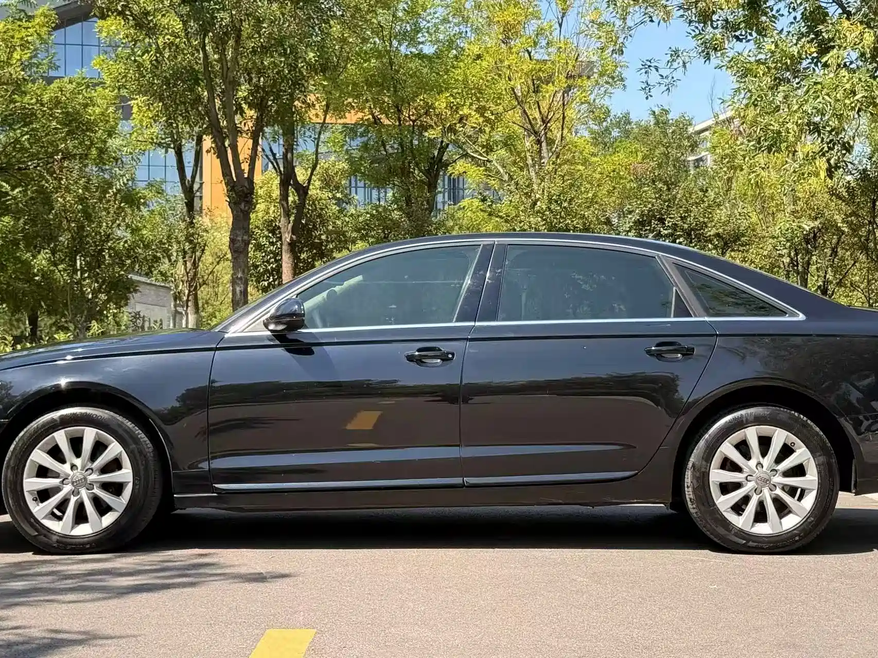 Фото 21 - Audi A6L