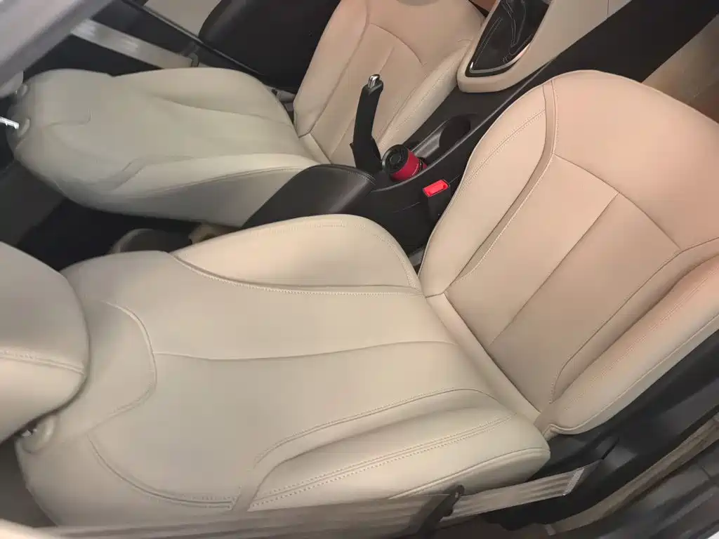 Фото 20 - Buick Excelle