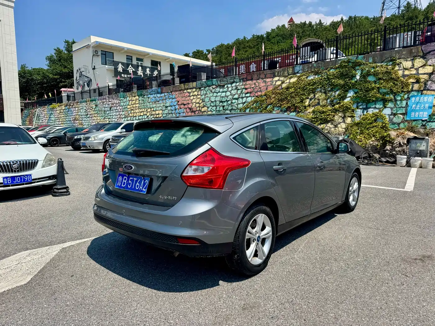 Фото 9 - Ford Focus