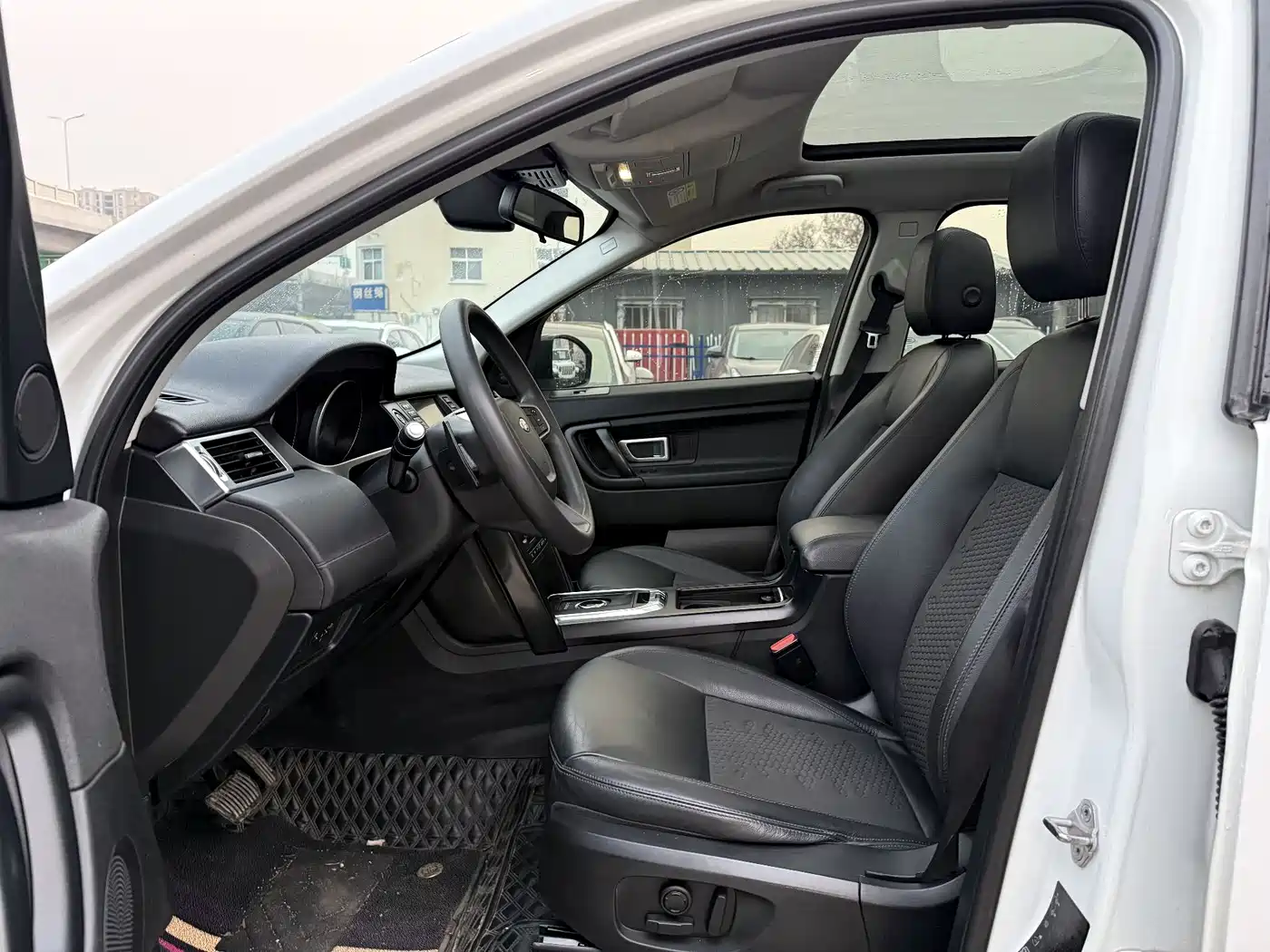 Land Rover Discovery Sport 2018 200PS PURE Edition фото 4
