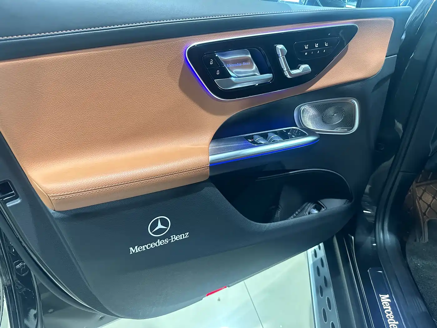 Mercedes-Benz GLC 2023 GLC 300 L 4MATIC Luxury 7-Seater фото 6