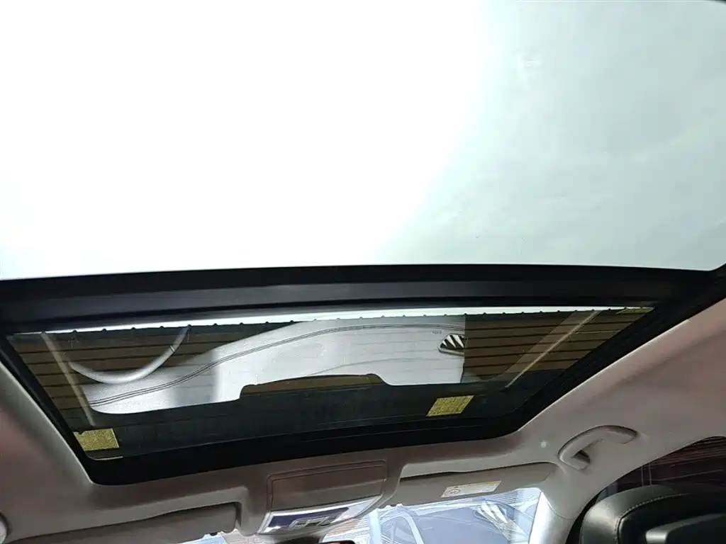 Volkswagen Passat 2019 330TSI Premium Edition China V фото 18
