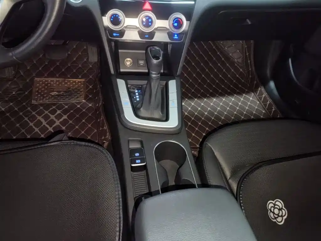 Hyundai Elantra 2020 1.5L CVT Smart Style·Elite фото 14