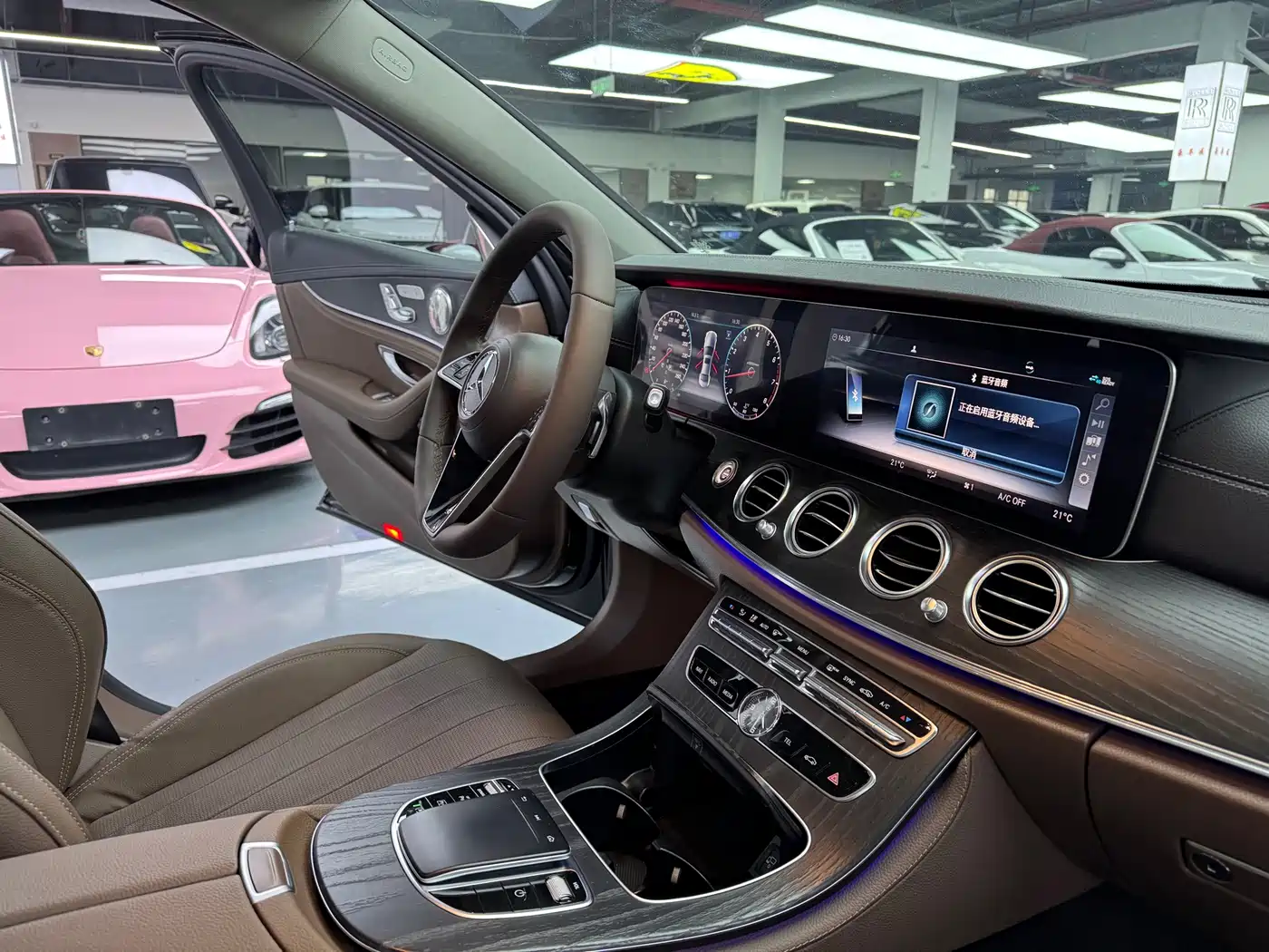 Mercedes-Benz E-Class 2020 E 300 L Fashion фото 15
