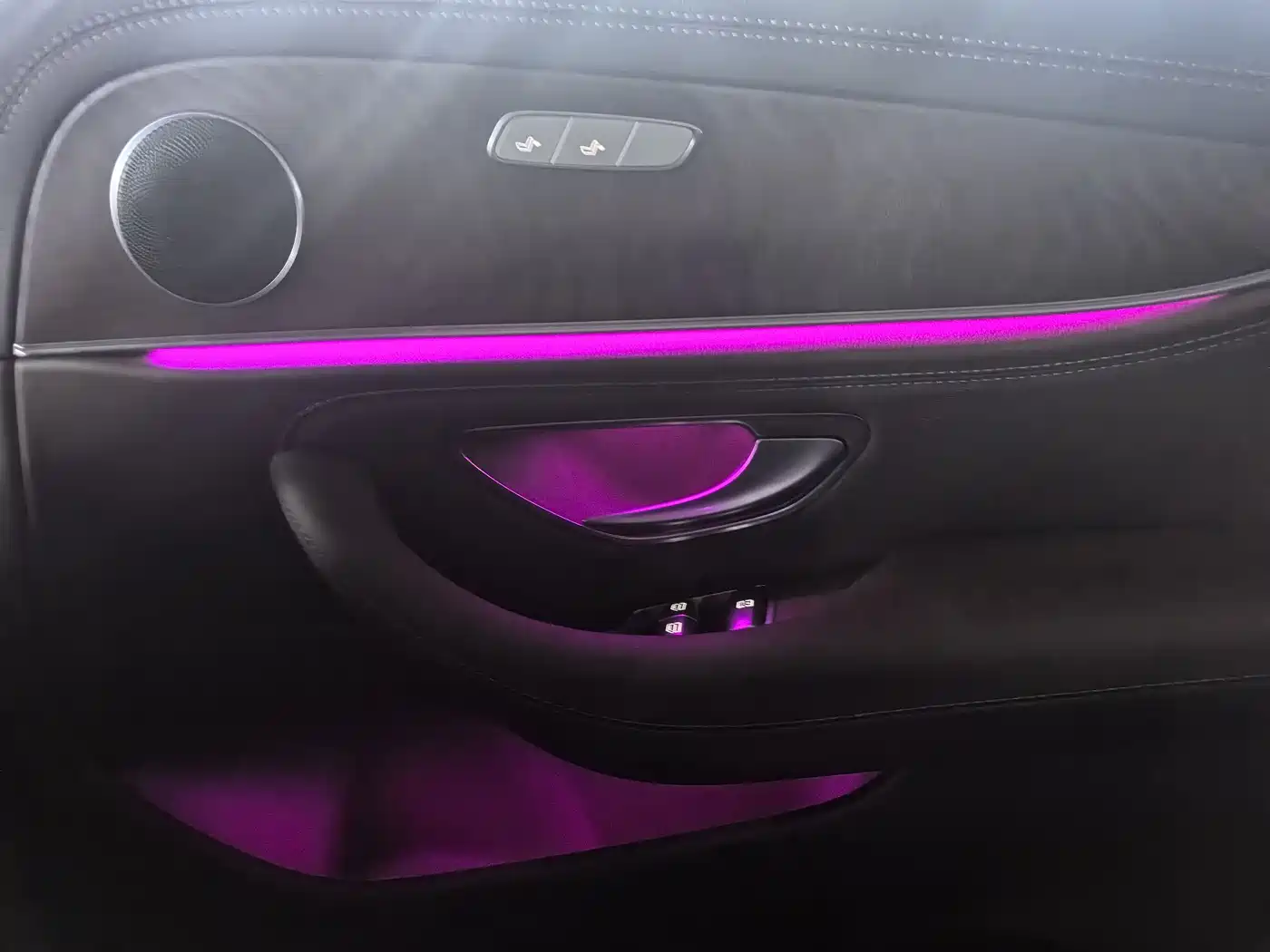 Mercedes-Benz E-Class 2023 E 300 L Fashion фото 22