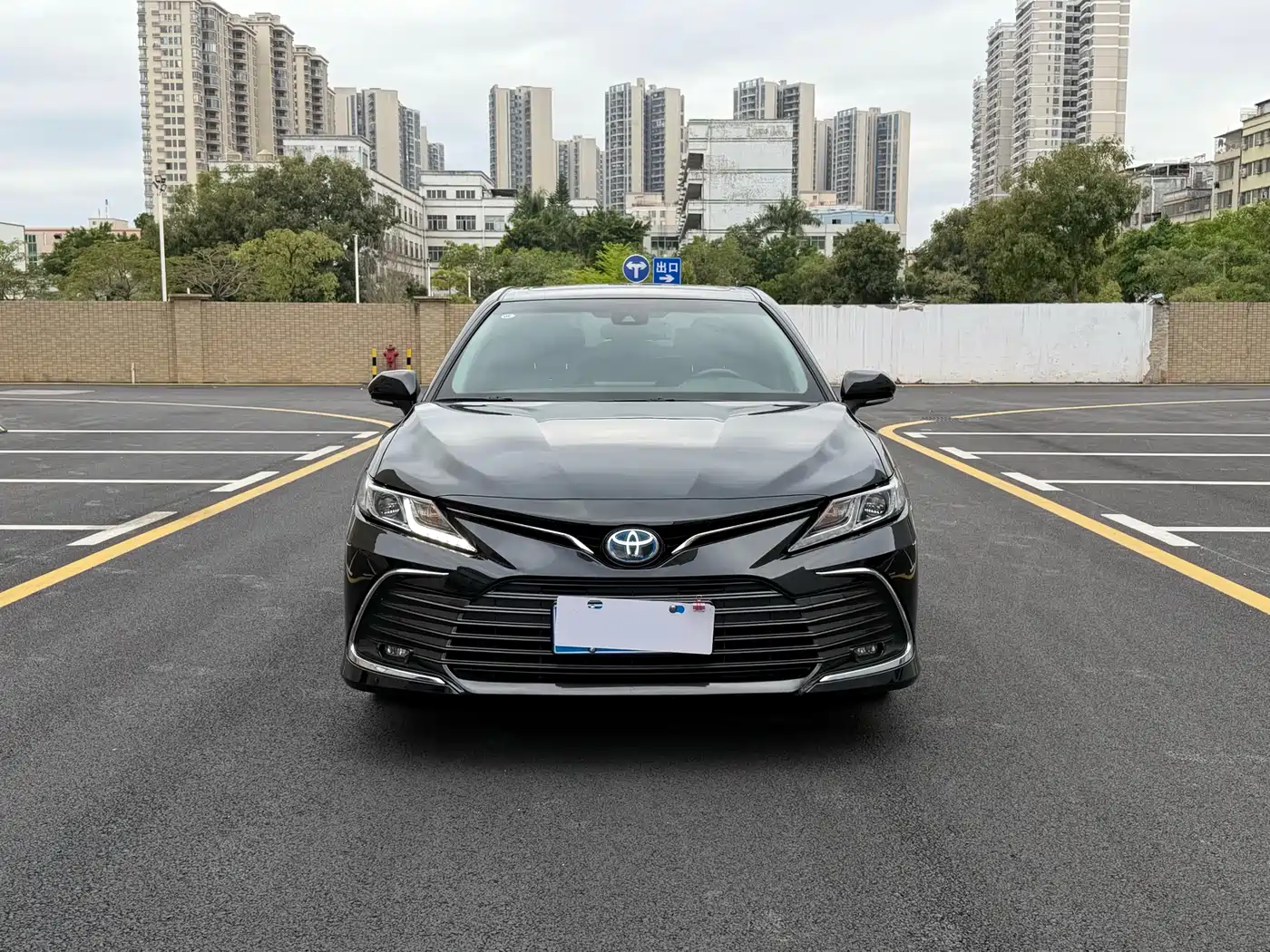 Toyota Camry 2023 Hybrid 2.5HGVP Leading Edition фото 2