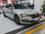 صورة 3 - Škoda Superb